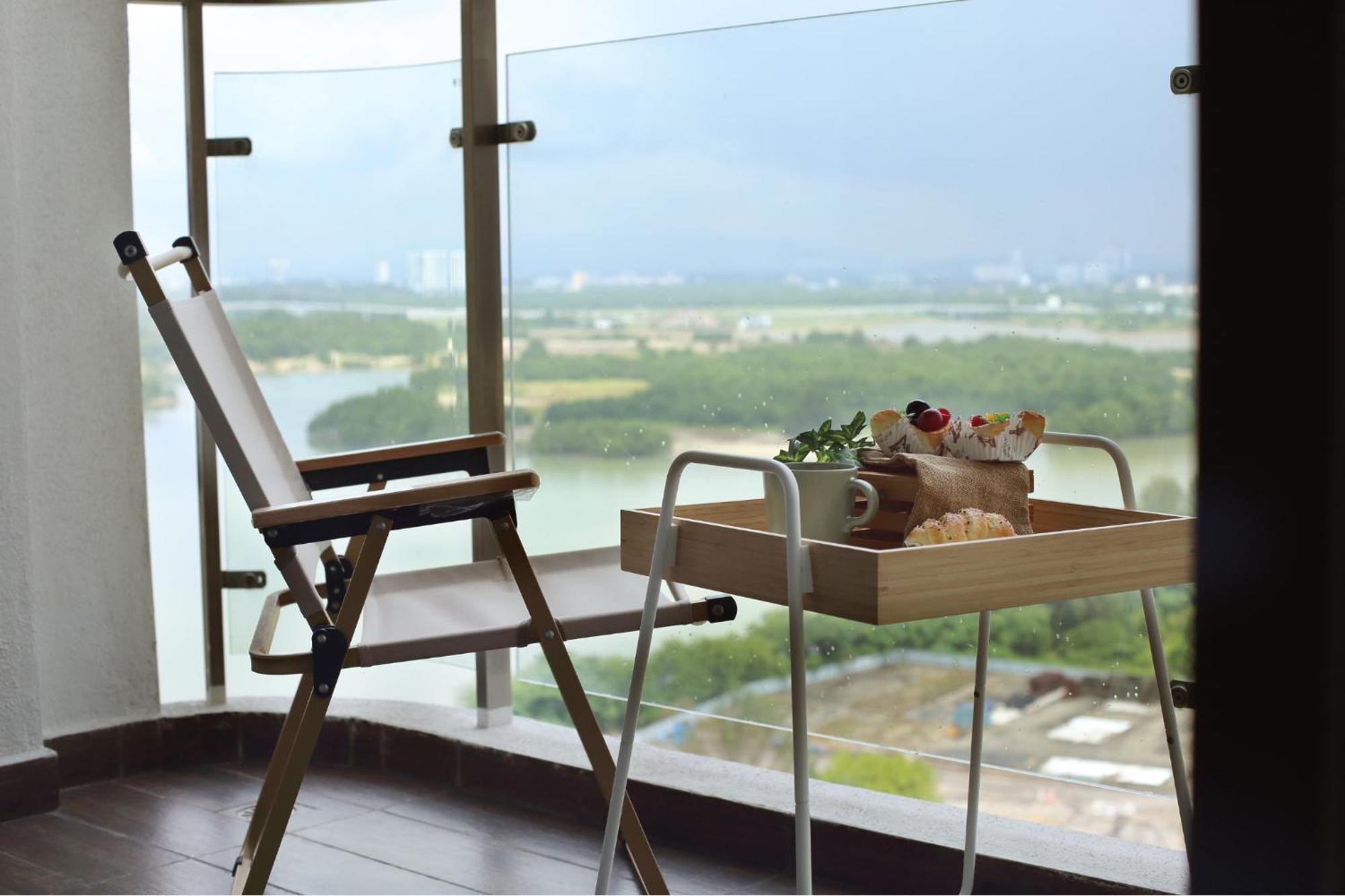 Danga Bay 3br Urban Oasis - 200m To - Mall Apartemen *