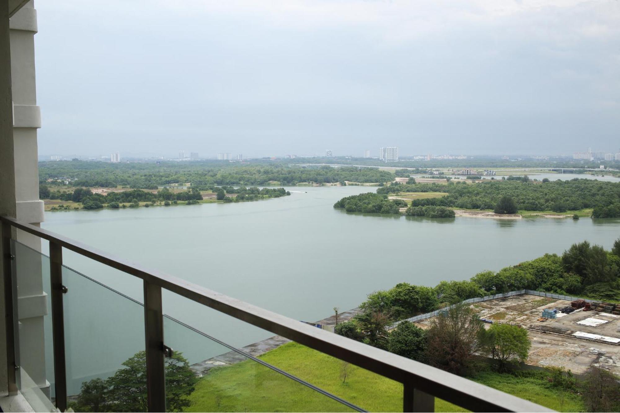 Apartemen Danga Bay 3br Urban Oasis - 200m To - Mall Johor Bahru